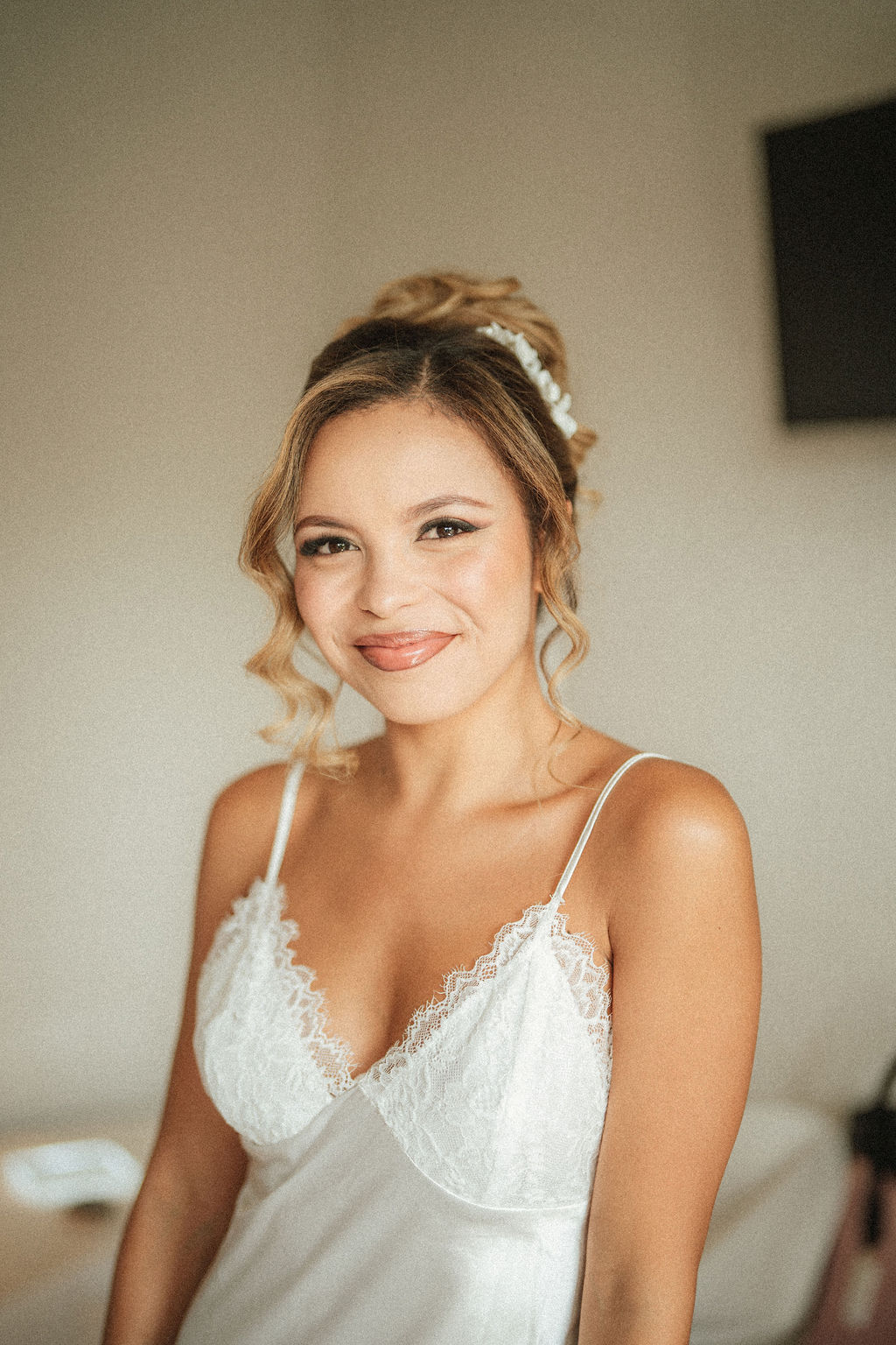 Getting Ready der Braut, Hochzeit von Lavinia und Mike bei Augsburg, Koray Design