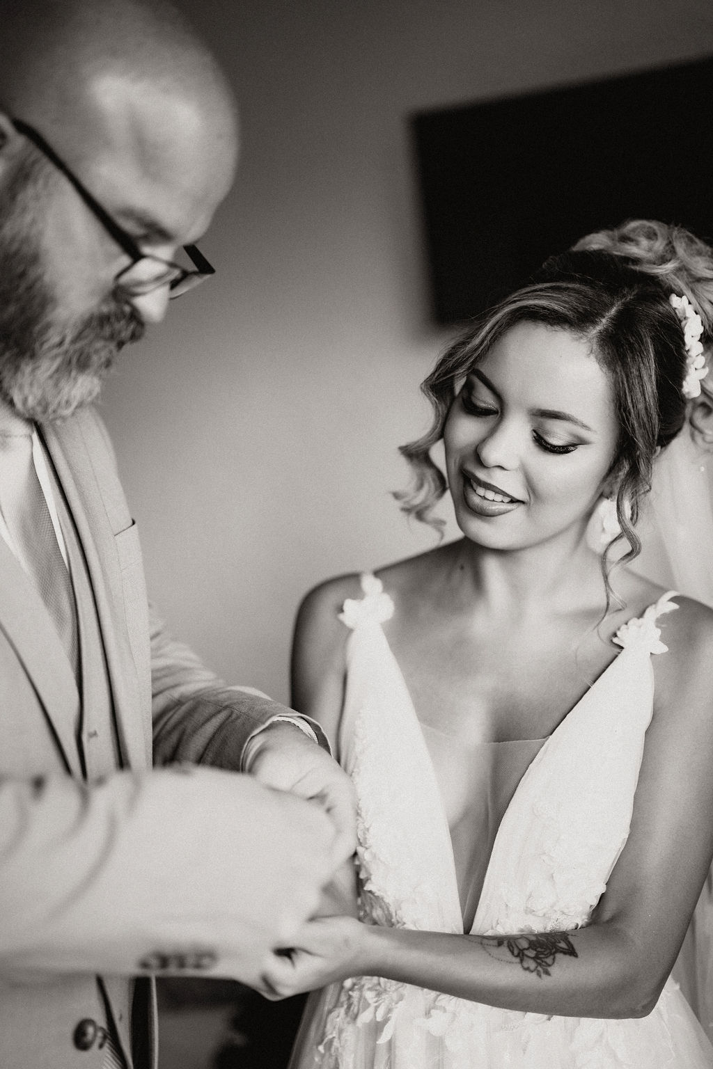 Getting Ready der Braut, Hochzeit von Lavinia und Mike bei Augsburg, Koray Design