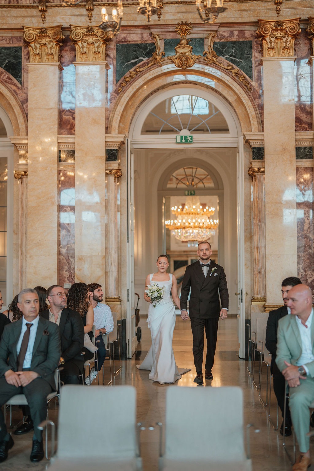 Standesamtliche Trauung im Neuen Schloss Stuttgart, Aylin und Melvin, Koray Design
