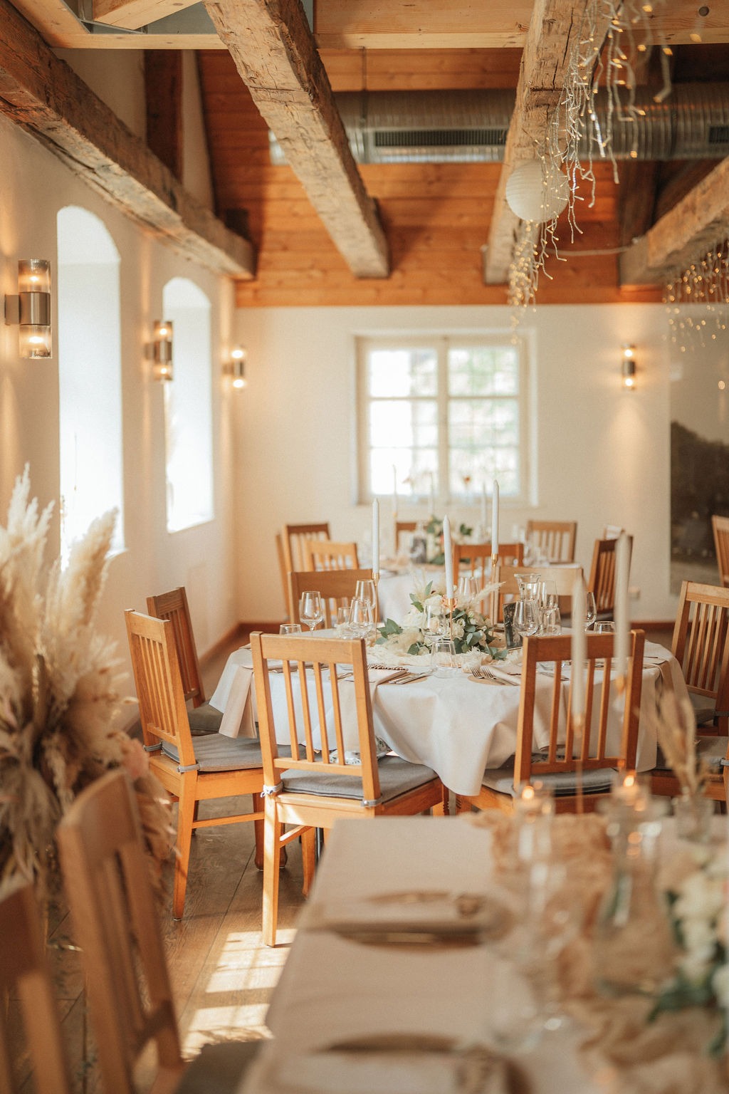 Gasthof Munding, Hochzeit von Lavinia und Mike bei Augsburg, Koray Design