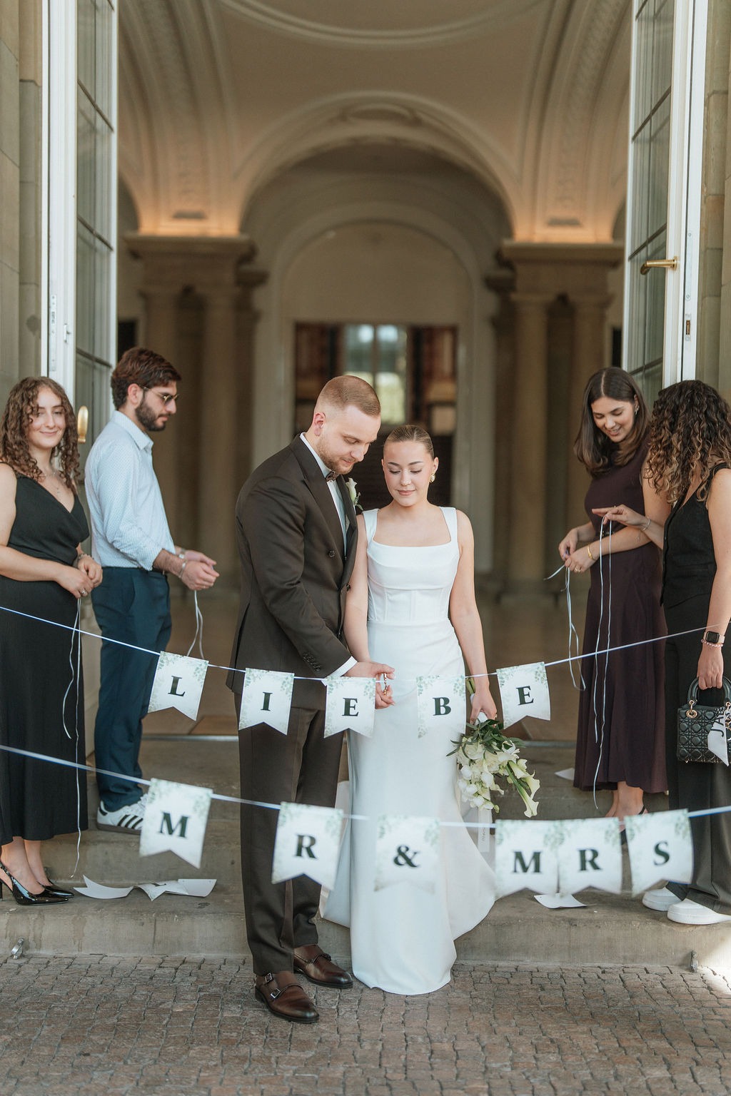 Nach der Trauung im Neuen Schloss Stuttgart, Aylin und Melvin, Koray Design