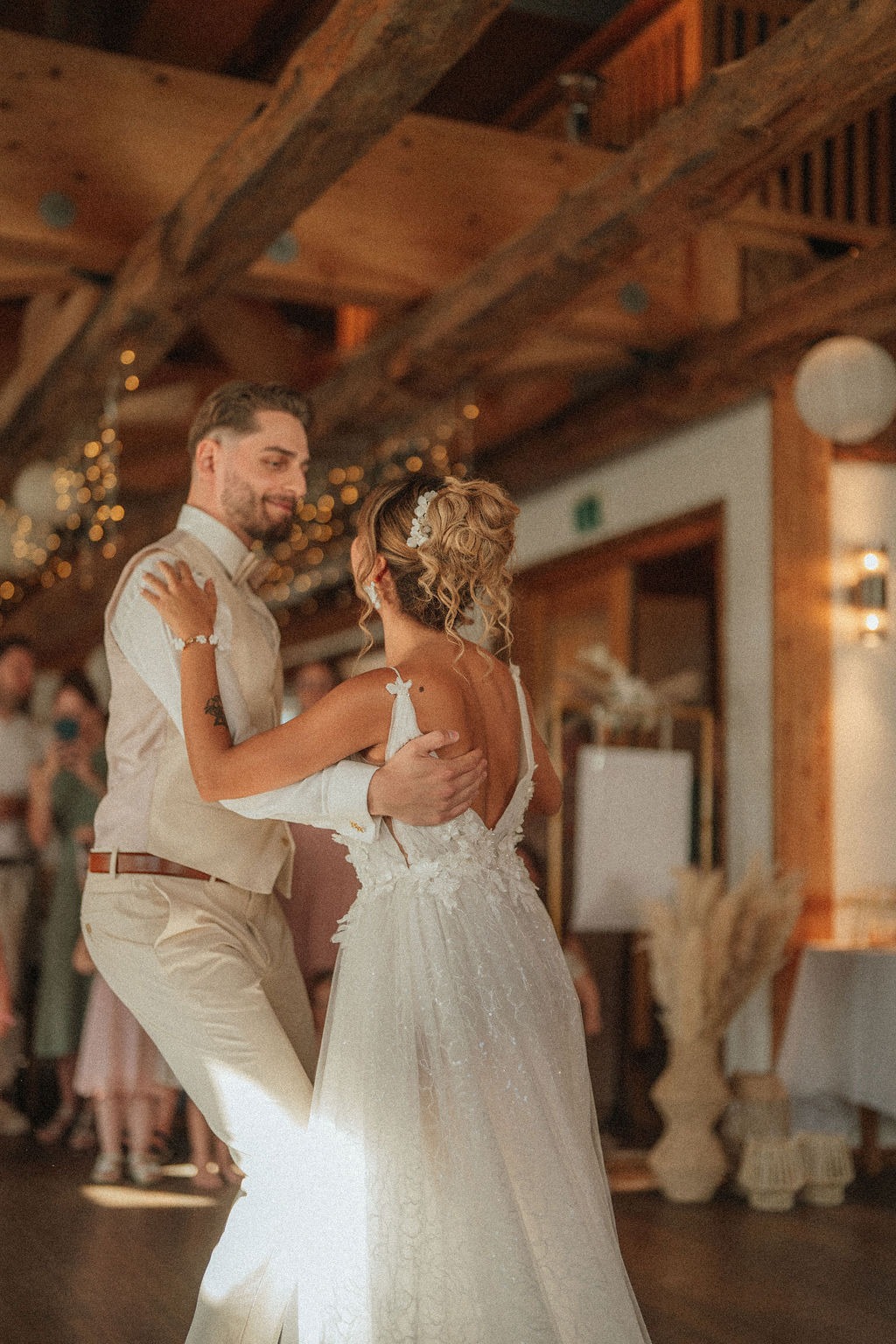 Hochzeitsfeier und Tortenanschnitt, Hochzeit von Lavinia und Mike bei Augsburg, Koray Design